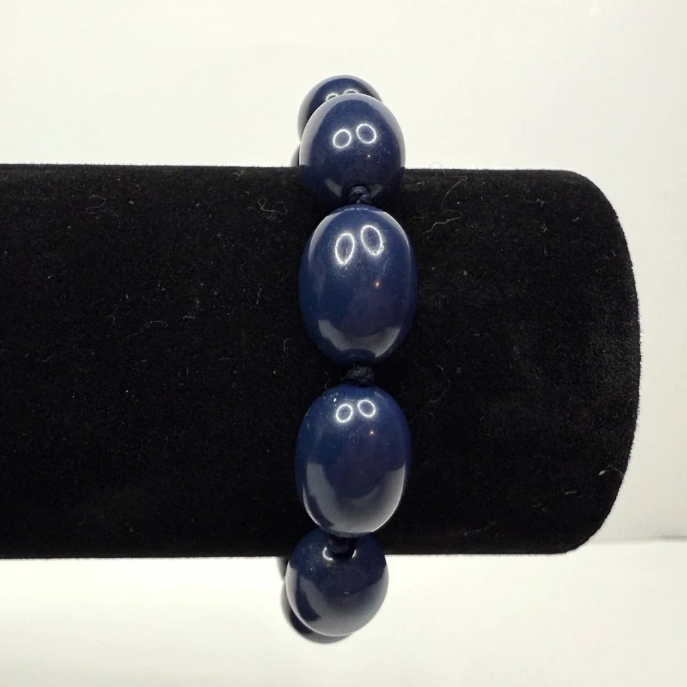Vintage Trifari Acrylic Blue Bead Bracelet Designer Fashion Costume Jewelry 6.5